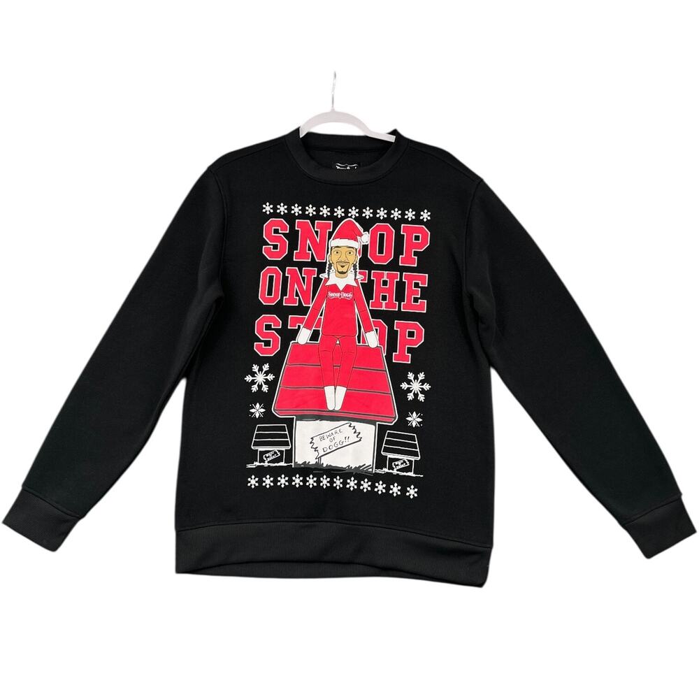 Dogg Supply Black Graphic Print‎ Snoop On The Stoop Snowflakes Sweatshirt Small